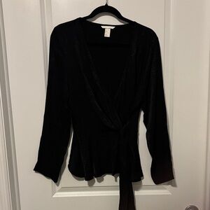 H&M Classic Black Top